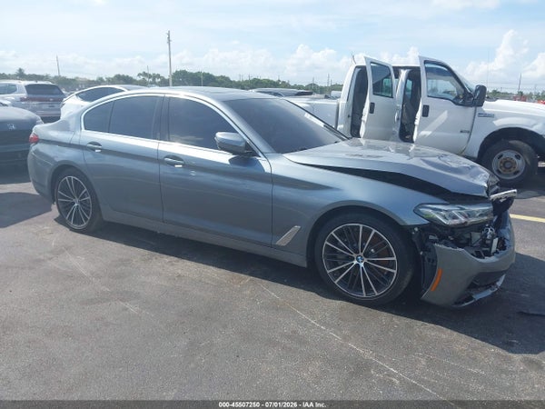 2022 BMW 530