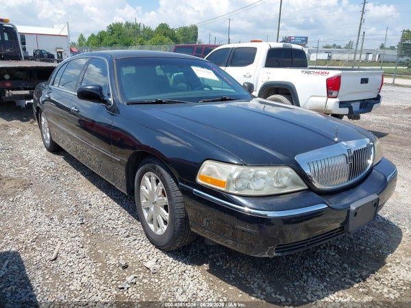 2011 Lincoln Town Car