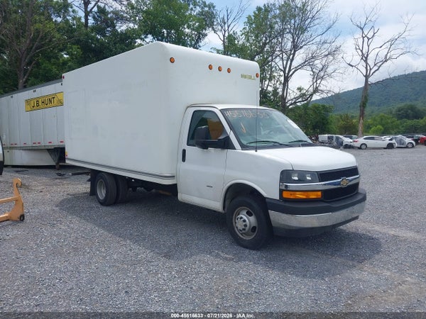 2022 Chevrolet Express Cutaway