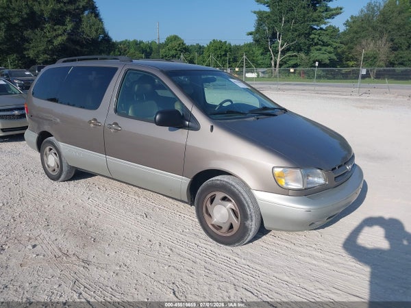1999 Toyota Sienna