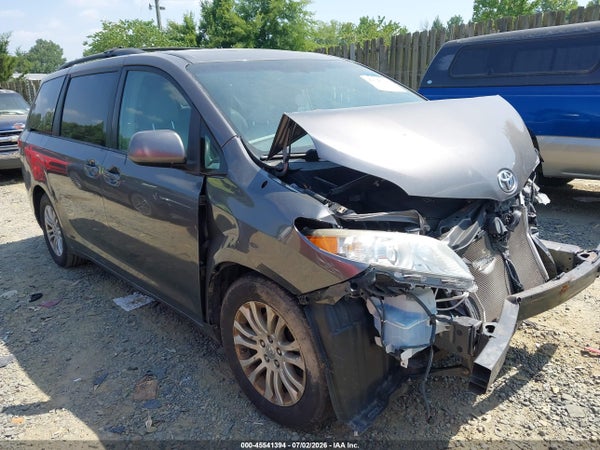 2012 Toyota Sienna
