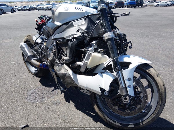 2019 Yamaha Yzfr1