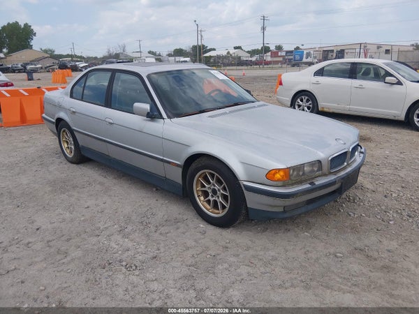 1999 BMW 740ia