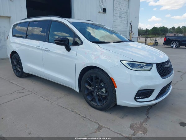 2025 Chrysler Pacifica