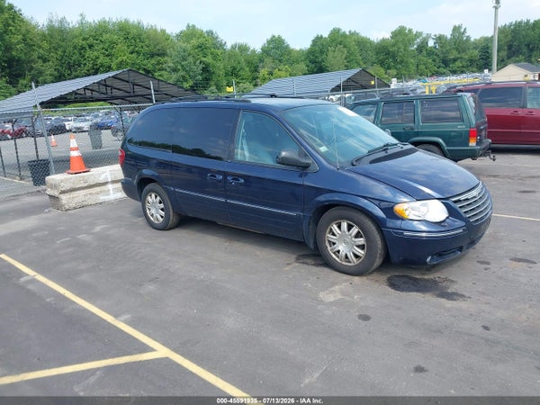 2005 Chrysler Town & Country