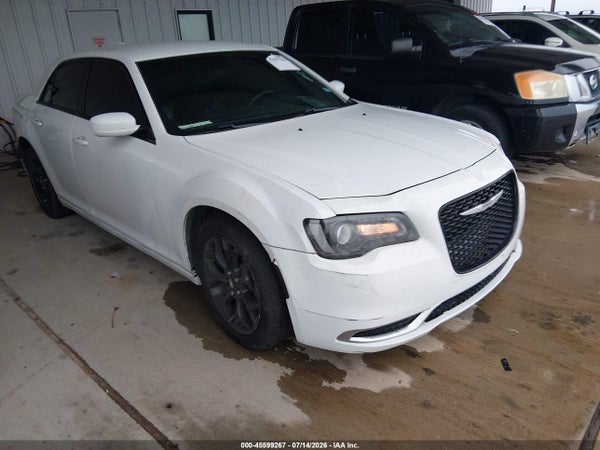 2019 Chrysler 300