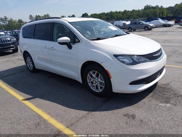 2021 Chrysler Voyager