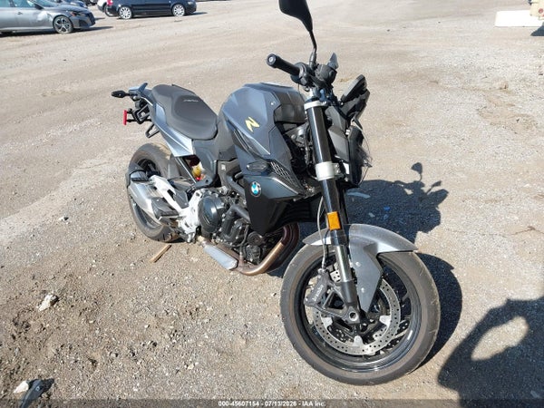 2022 BMW F 900