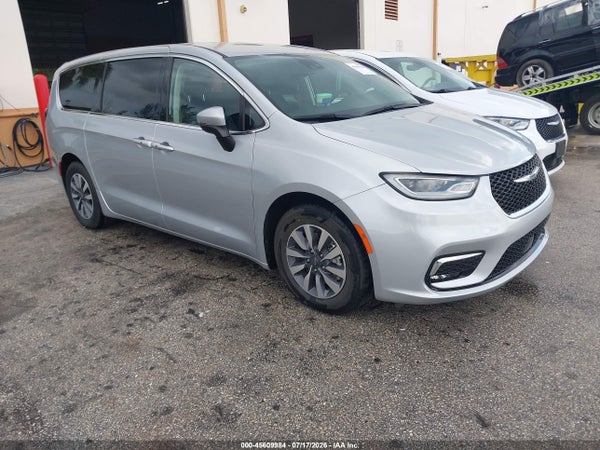 2023 Chrysler Pacifica Hybrid