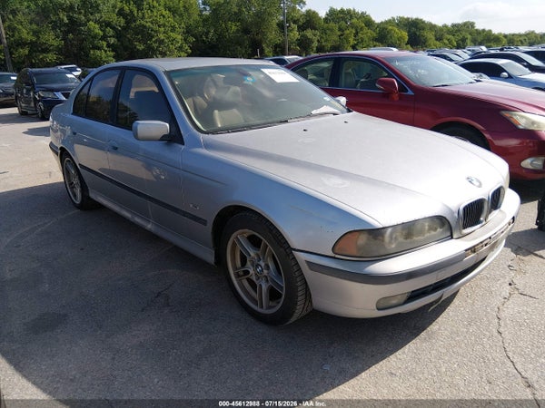 2000 BMW 540i