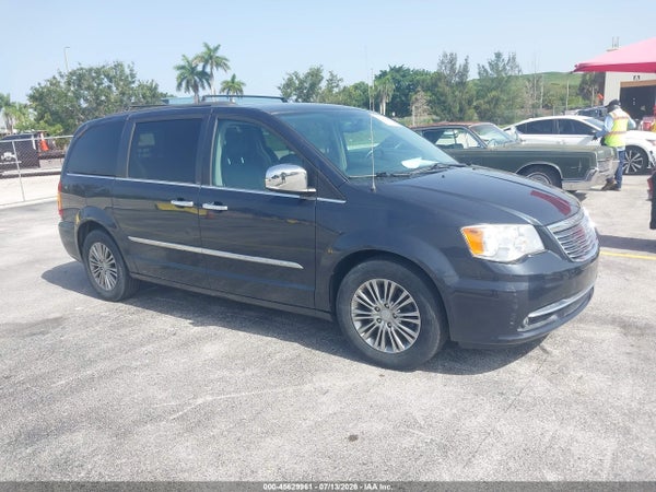2014 Chrysler Town & Country