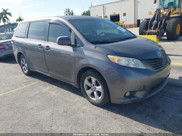 2012 Toyota Sienna