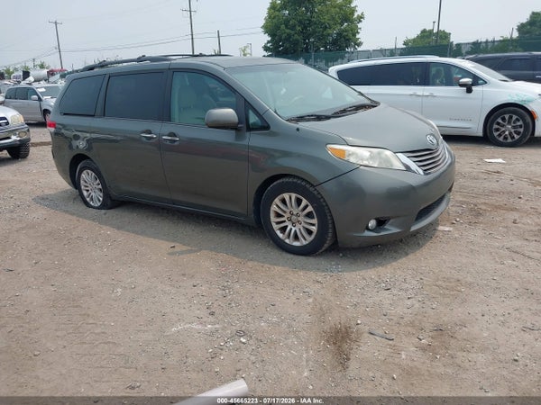 2013 Toyota Sienna