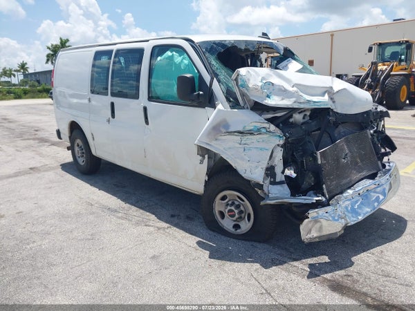 2022 GMC Savana Cargo
