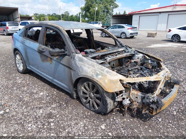 2013 Chrysler 200