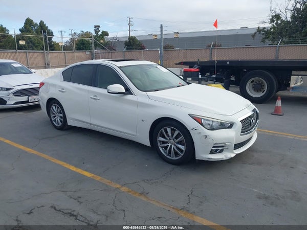 2015 Infiniti Q50