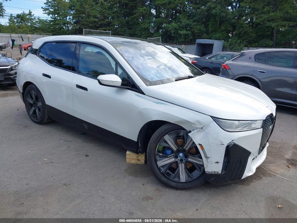2025 BMW Ix