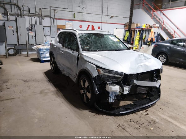 2021 Volvo Xc40