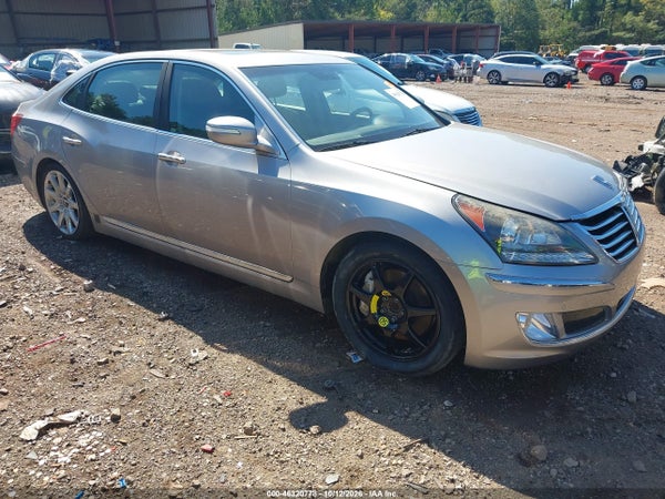 2013 Hyundai Equus