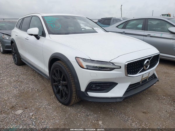2020 Volvo V60 Cross Country