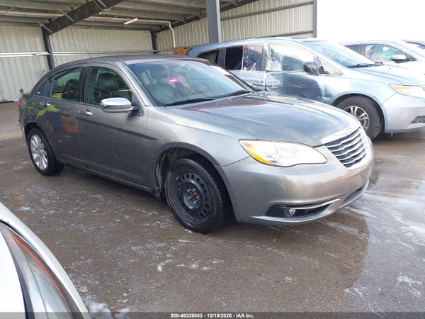 2013 Chrysler 200