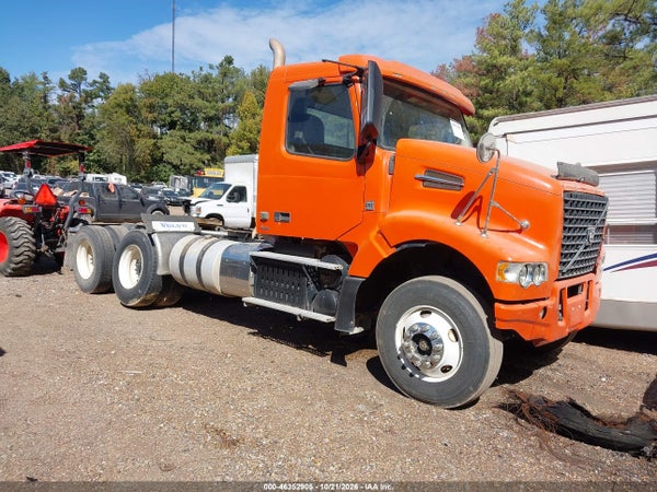 2014 Volvo Vhd