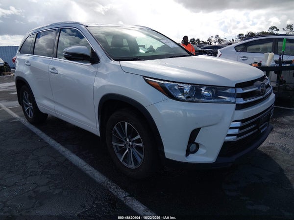 2017 Toyota Highlander