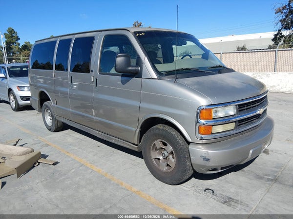2002 Chevrolet Express Lt