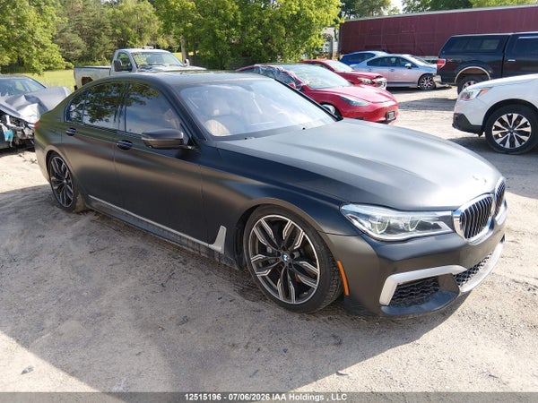 2016 BMW 750i
