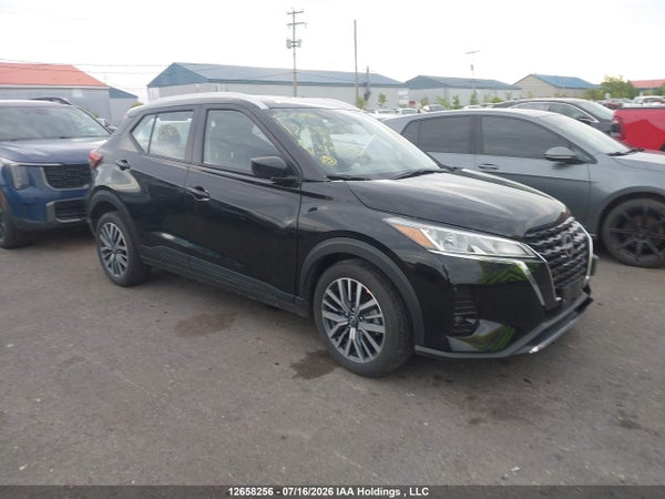 2025 Nissan Kicks Play