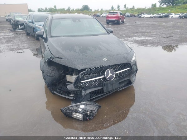 2022 Mercedes-Benz A 220