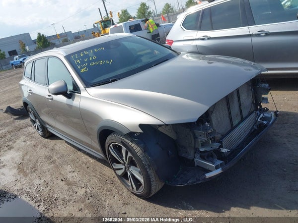 2019 Volvo V60 Cross Country