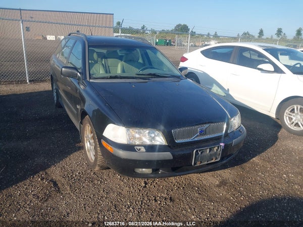 2001 Volvo V40