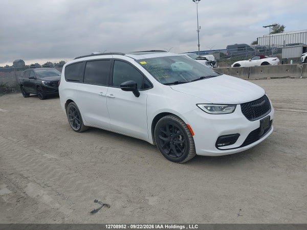 2025 Chrysler Pacifica