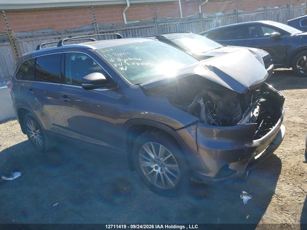 2016 Toyota Highlander