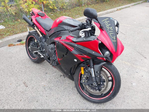 2013 Yamaha Yzfr1