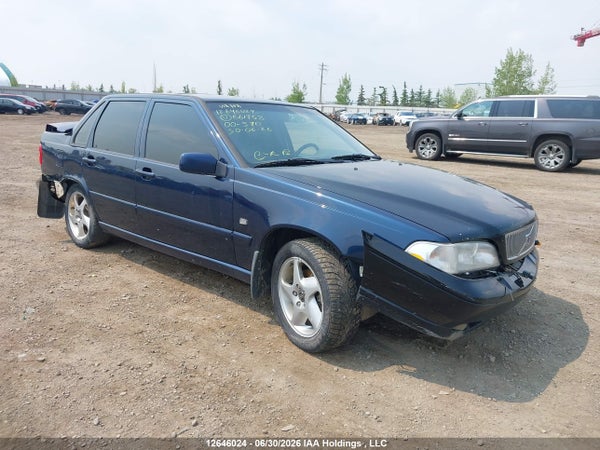 2000 Volvo S70