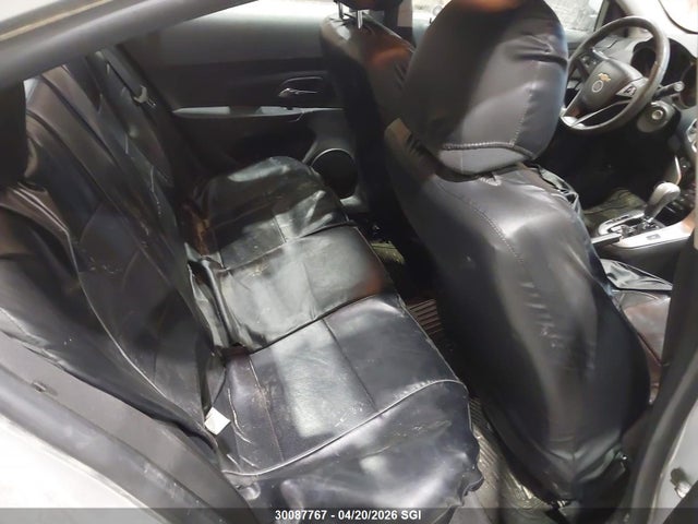 CHEVROLET CRUZE LT - 8