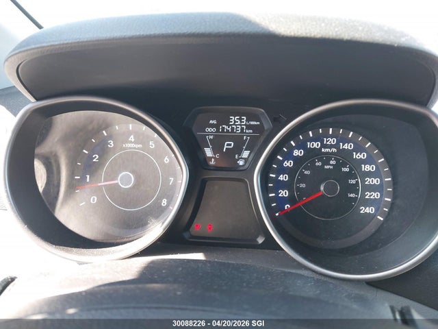 HYUNDAI ELANTRA GLS/LIMITED - 7