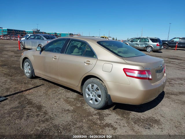 TOYOTA CAMRY - 3