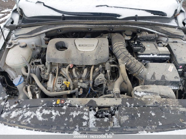 HYUNDAI ELANTRA GT SPORT - 10