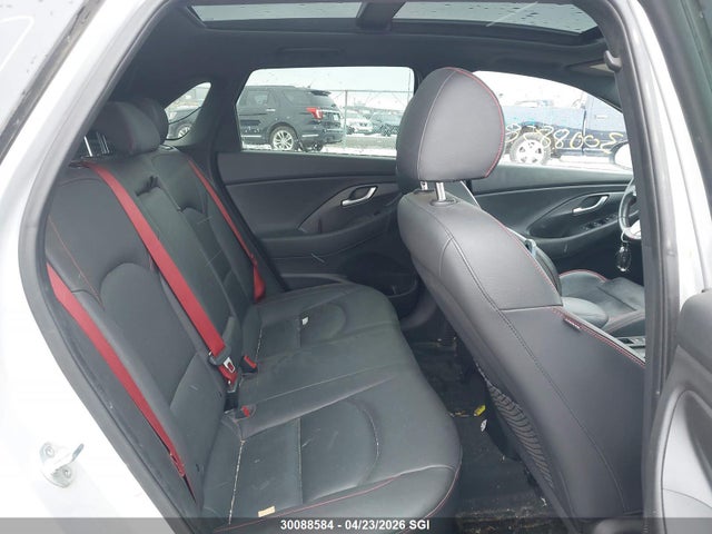 HYUNDAI ELANTRA GT SPORT - 8