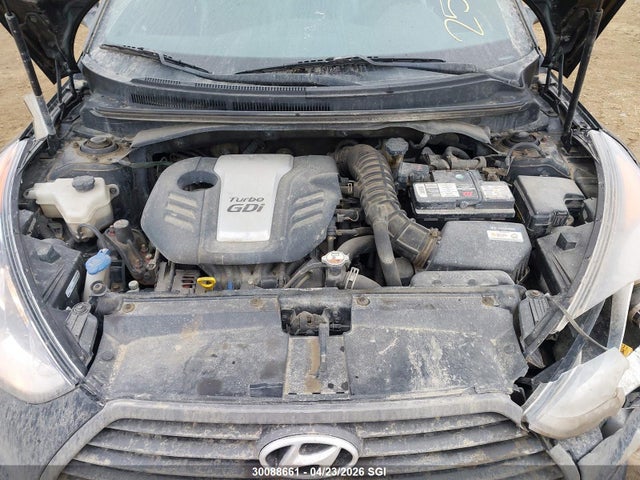 HYUNDAI VELOSTER TURBO - 10