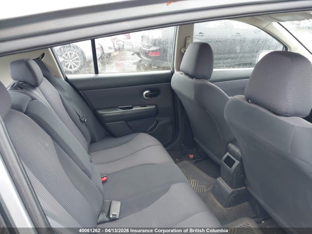 NISSAN VERSA - 8