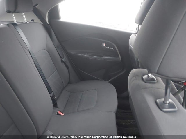 KIA RIO - 8