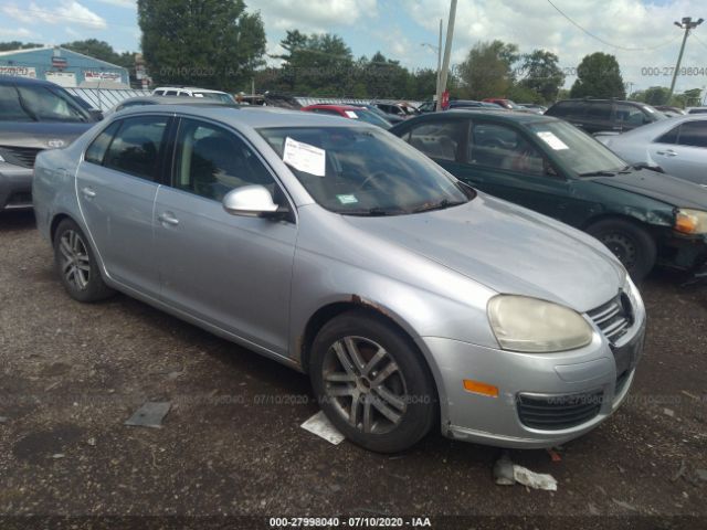 3VWDF71K15M606773 VOLKSWAGEN NEW JETTA Photo 1