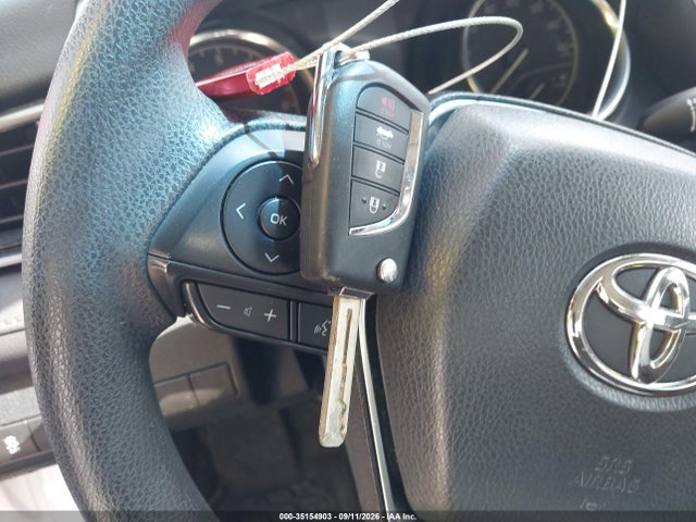 2019 TOYOTA CAMRY LE 11