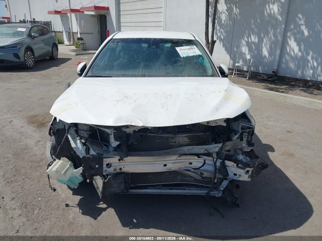 2019 TOYOTA CAMRY LE 13
