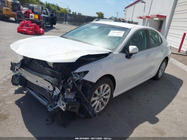 2019 TOYOTA CAMRY LE 2