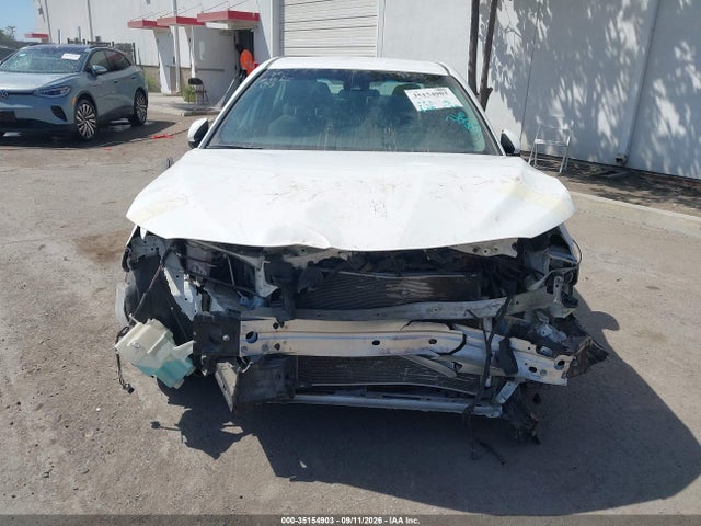 2019 TOYOTA CAMRY LE 6
